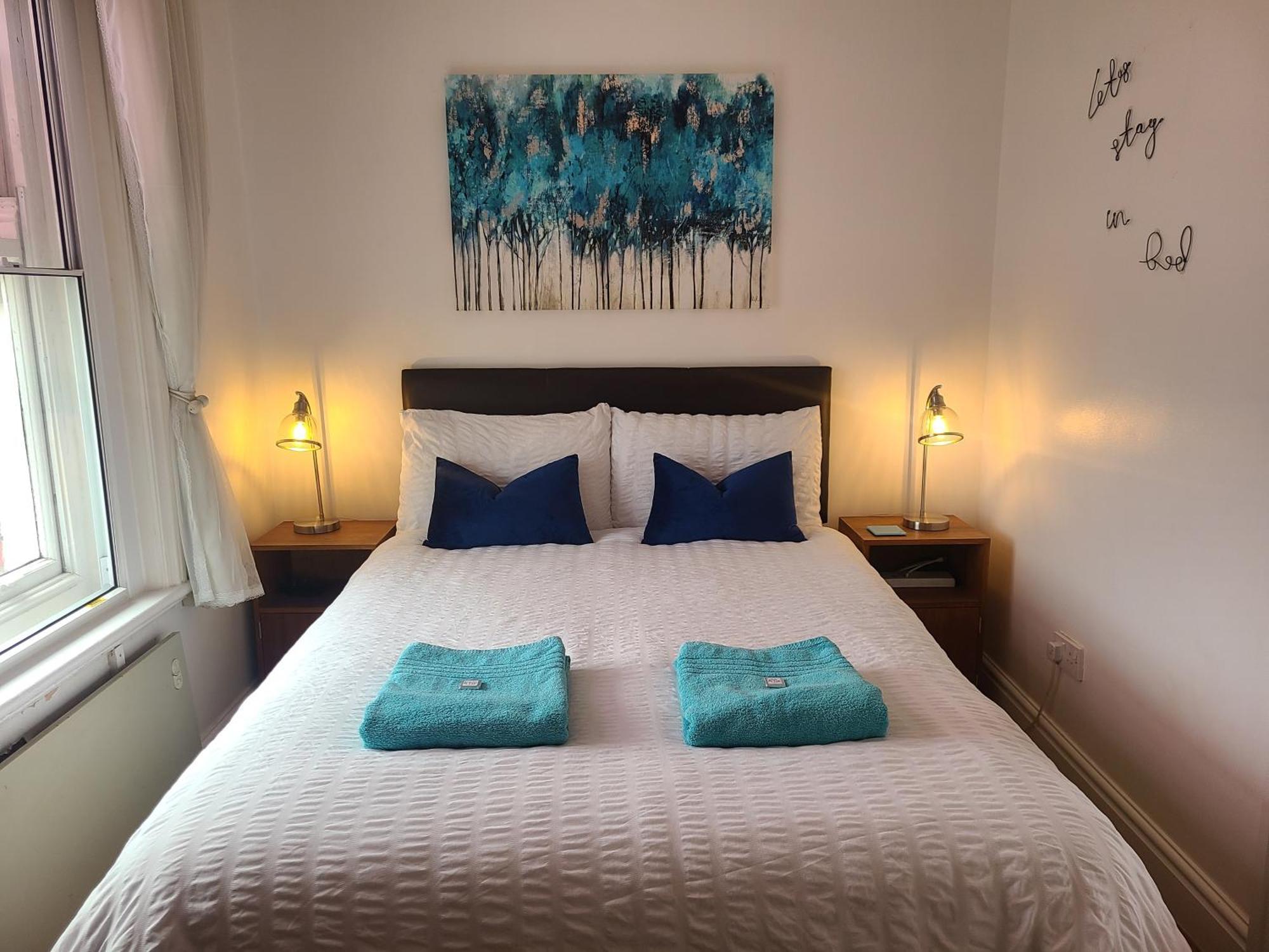 Vale View Apartment, Prestatyn, North Wales - A Stylish, Dog-Friendly Holiday Let Just A 5 Min Walk To Beach & Town! מראה חיצוני תמונה