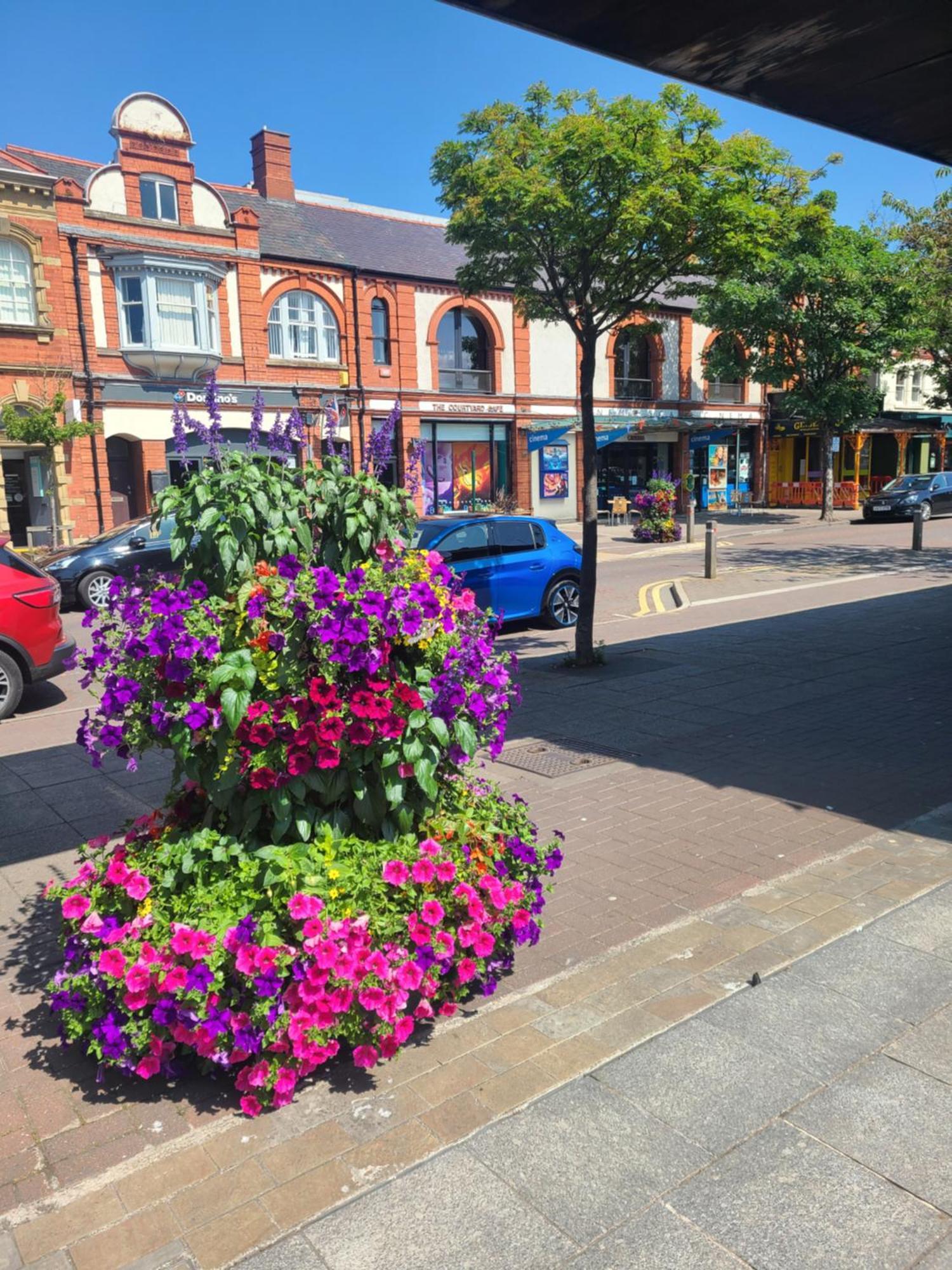 Vale View Apartment, Prestatyn, North Wales - A Stylish, Dog-Friendly Holiday Let Just A 5 Min Walk To Beach & Town! מראה חיצוני תמונה